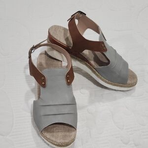 Stylish Gray and Brown Women's Sandals